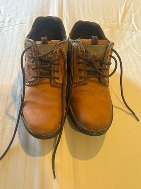 Ariat Brown Leather Lace-Up Ankle Boots with Olive Collar